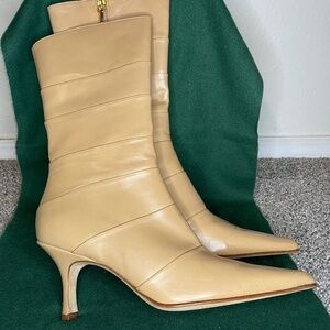 Antonio Melani | Cream | Glove Fit | Boots | 8.5